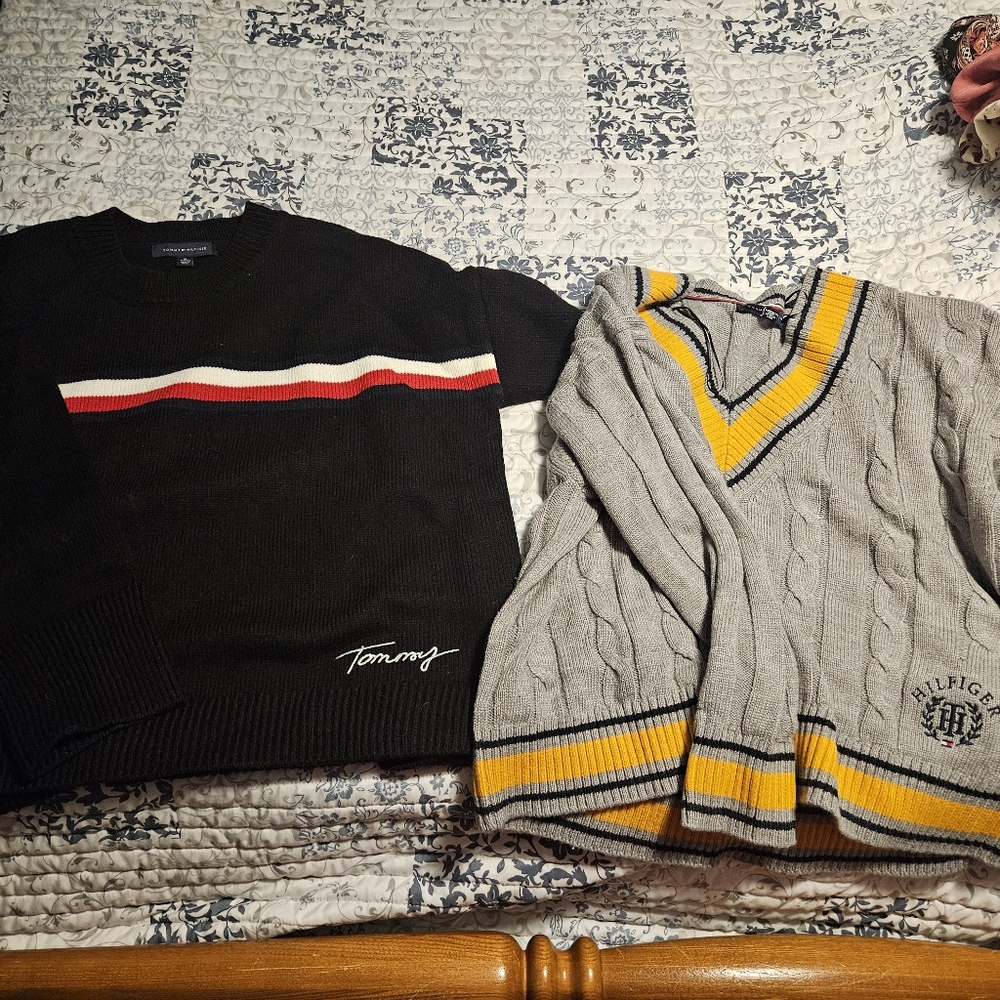 Sweater by Tommy Hillfiger